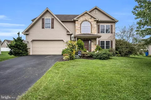 6187 Chatham Glenn Way N, Harrisburg, PA 17111