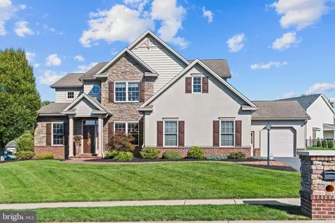 7074 Beaver Creek Rd, Harrisburg, PA 17112
