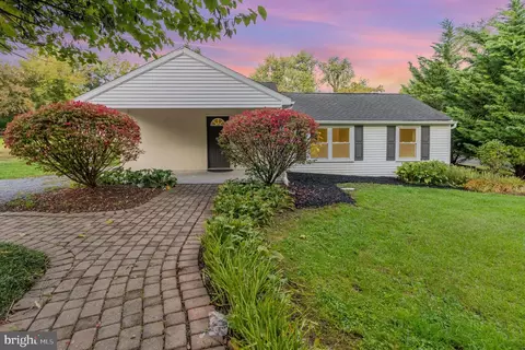2828 Rose Hill Rd, Harrisburg, PA 17110