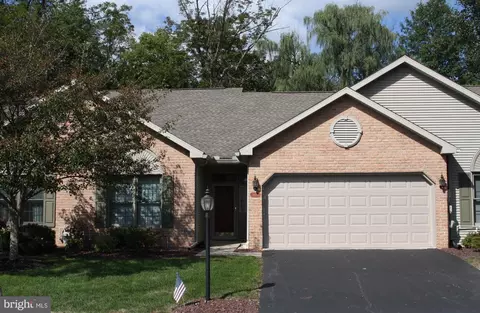 6422 Whisper Wood Ln, Harrisburg, PA 17112