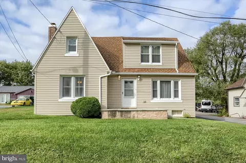 787 Manada Bottom Rd, Harrisburg, PA 17112