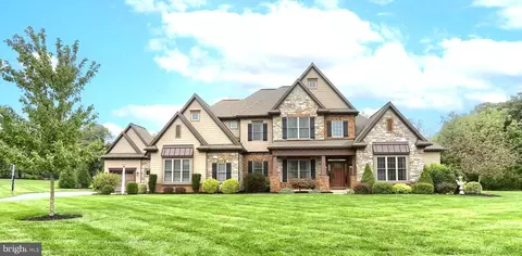 132 Willow Creek Ln, Hummelstown, PA 17036
