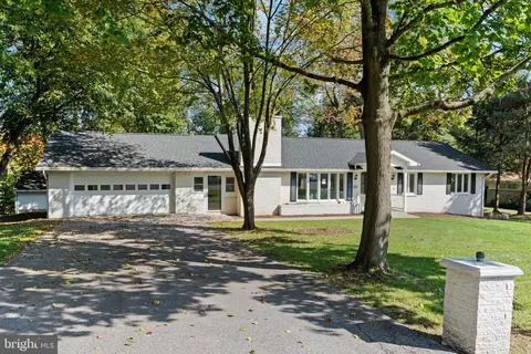 901 S 61st St, Harrisburg, PA 17111