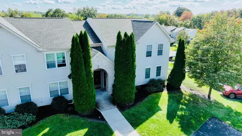 130 Hiddenwood Dr, Harrisburg, PA 17110