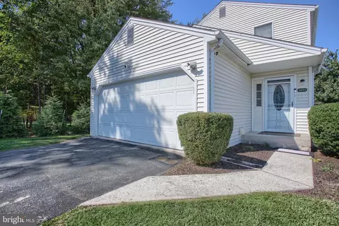 2229 Buttonwood Cir, Harrisburg, PA 17110