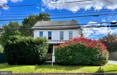 432 E Derry Rd, Hershey, PA 17033