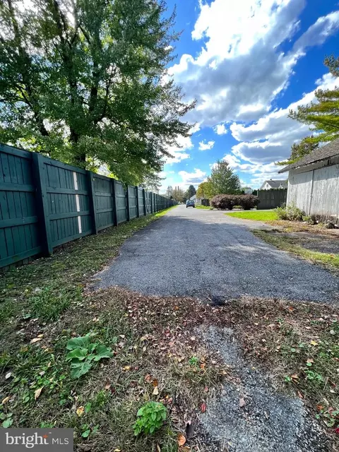 432 E Derry Rd, Hershey, PA 17033 photo 21