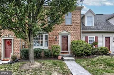 161 Hunters Ridge Dr, Harrisburg, PA 17110