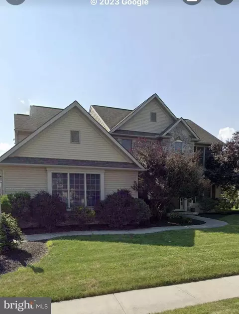 1168 Stone Creek Dr, Hummelstown, PA 17036