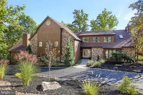 2346 Timber Line Ct, Harrisburg, PA 17112
