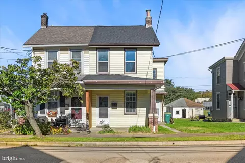 347 E Derry Rd, Hershey, PA 17033