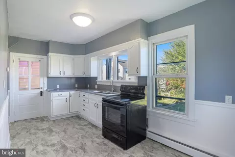 347 E Derry Rd, Hershey, PA 17033 photo 7