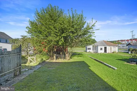 347 E Derry Rd, Hershey, PA 17033 photo 24