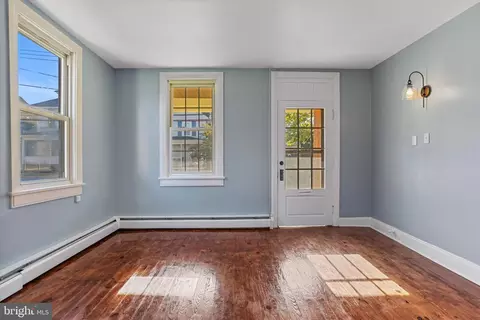 347 E Derry Rd, Hershey, PA 17033 photo 2