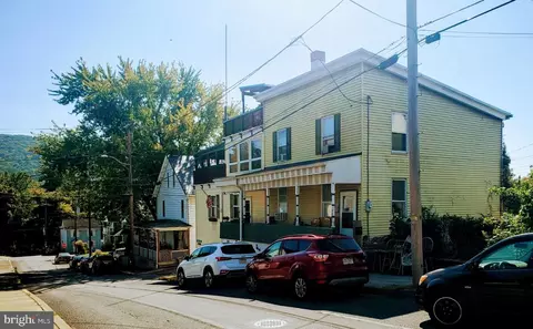 149 Walnut St, Millersburg, PA 17061