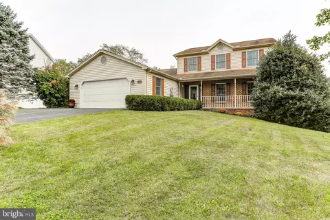 903 Sunny Hill Ln, Harrisburg, PA 17111