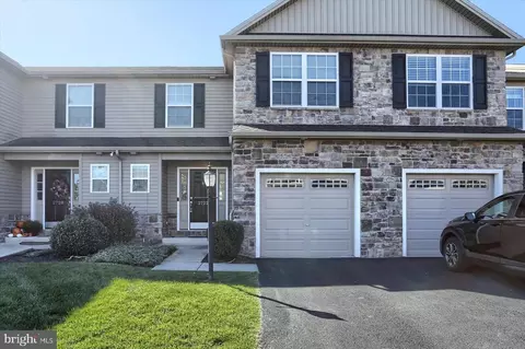 2722 Bur Ct, Harrisburg, PA 17112
