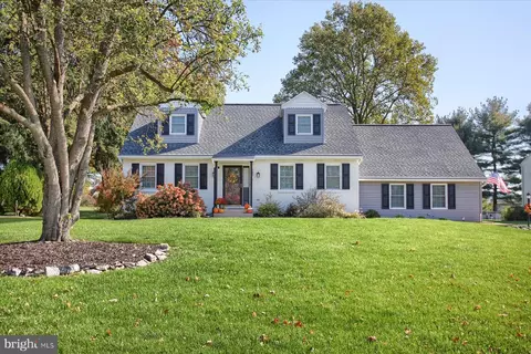 955 Clifton Heights Rd, Hummelstown, PA 17036