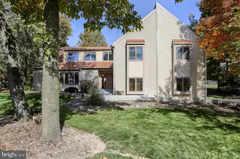 4080 Deer Run Ct, Harrisburg, PA 17112