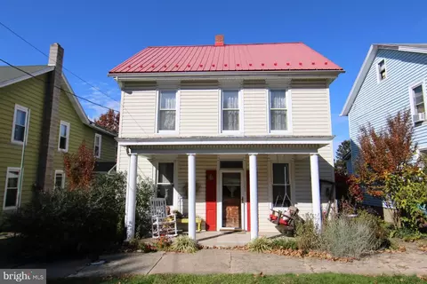 205 Spruce St, Elizabethville, PA 17023
