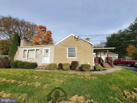 1060 Highspire Rd, Harrisburg, PA 17111