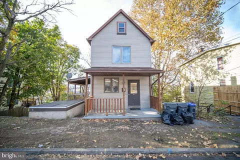 334 S 4th St, Steelton, PA 17113