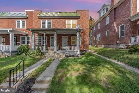 2020 Holly St, Harrisburg, PA 17104