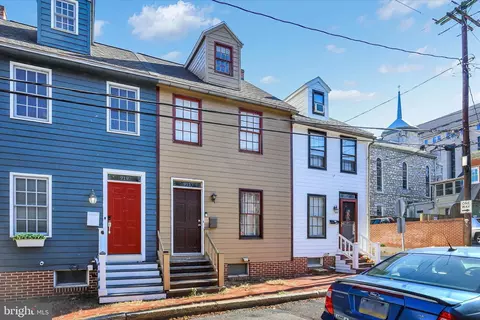 915 Grand St, Harrisburg, PA 17102
