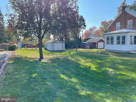 36 W Roosevelt Ave, Middletown, PA 17057