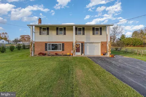 6118 Blue Valley Ave, Harrisburg, PA 17112