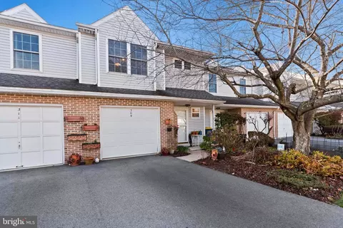 309 Fawn Rdg N, Harrisburg, PA 17110