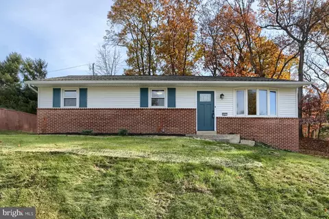 4903 Creek Dr, Harrisburg, PA 17112