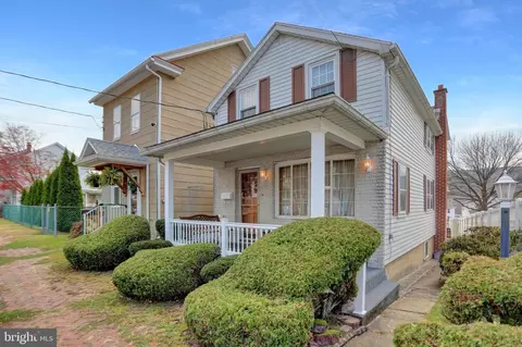 350 W Broad St, Williamstown, PA 17098