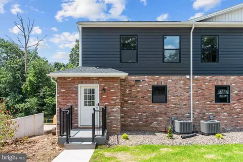 153 High Pointe Dr #22, Hummelstown, PA 17036