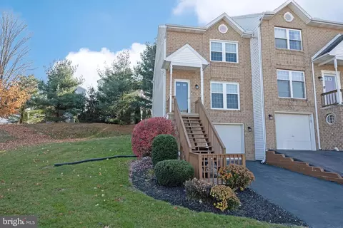 2165 Saint Clair Ct, Harrisburg, PA 17110