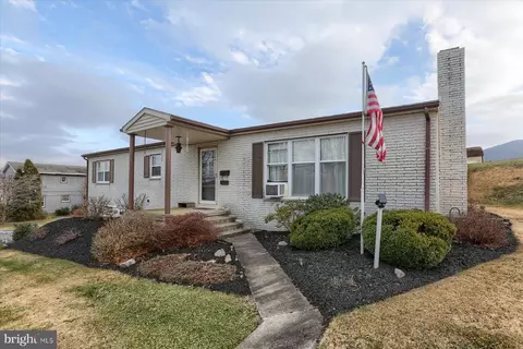 515 S Market St, Millersburg, PA 17061
