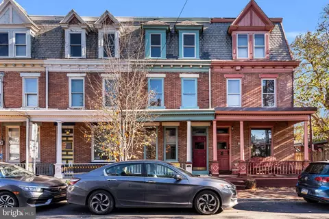 1103 Penn St, Harrisburg, PA 17102