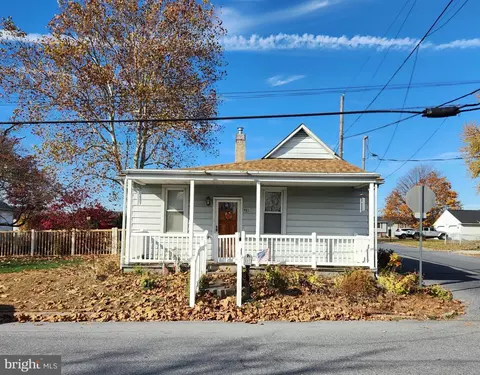 921 4th Ave, Harrisburg, PA 17113
