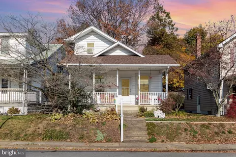 3410 Schoolhouse Ln, Harrisburg, PA 17109