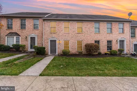 218 Saddle Ridge Dr, Harrisburg, PA 17110