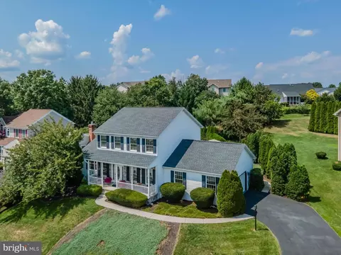 896 Sunny Hill Ln, Harrisburg, PA 17111
