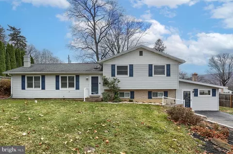 2180 Paxton Dr, Harrisburg, PA 17110