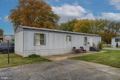 127 Park Dr, Middletown, PA 17057