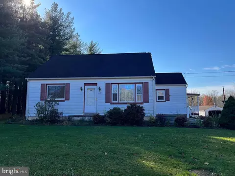 7271 Union Deposit Rd, Hummelstown, PA 17036