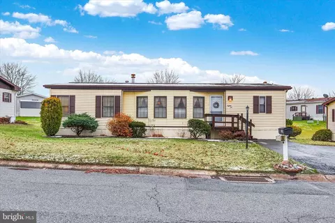 86 Meadow Run Pl, Harrisburg, PA 17112