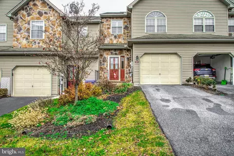 118 Kristy Ln, Harrisburg, PA 17111