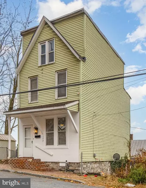 122 S 3rd St, Steelton, PA 17113