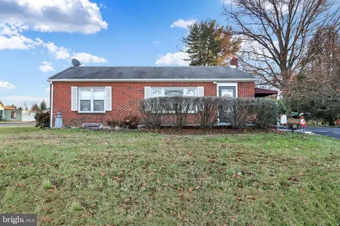 6203 Blue Bird Ave, Harrisburg, PA 17112