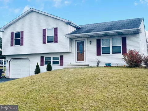 2009 Continental Dr, Harrisburg, PA 17110