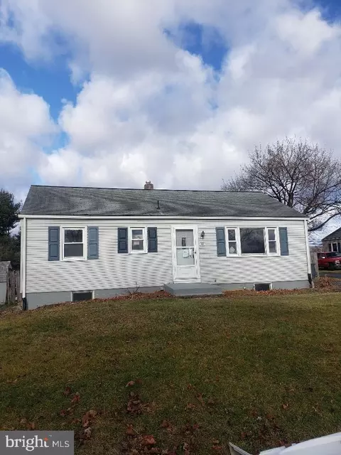 405 Marion Dr, Harrisburg, PA 17112